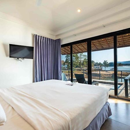 The Sanctuary Nam Ngum Beach Resort Vang Vieng Exterior photo