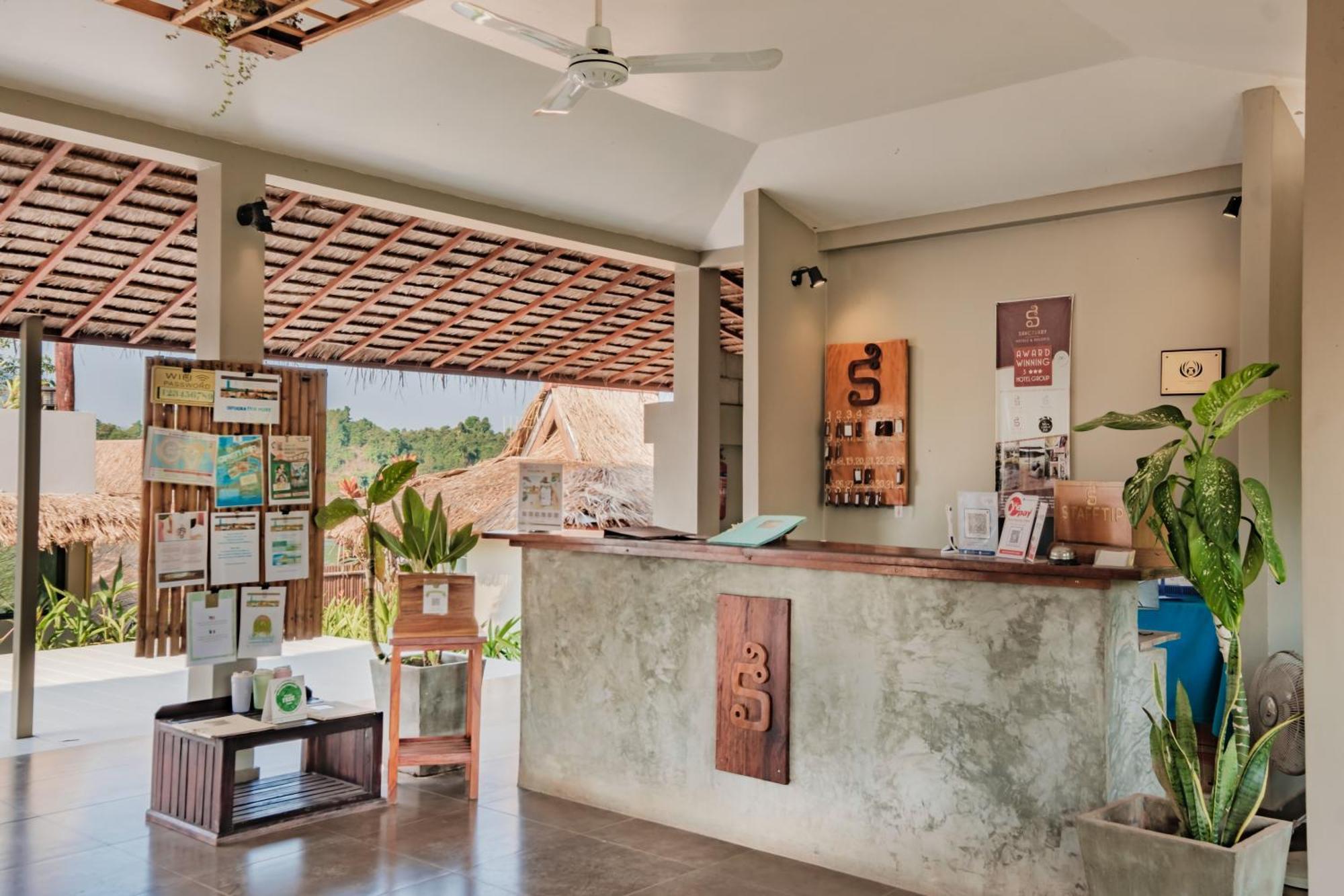 The Sanctuary Nam Ngum Beach Resort Vang Vieng Exterior photo