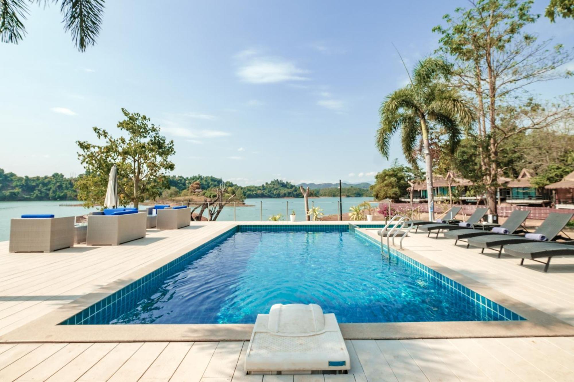 The Sanctuary Nam Ngum Beach Resort Vang Vieng Exterior photo