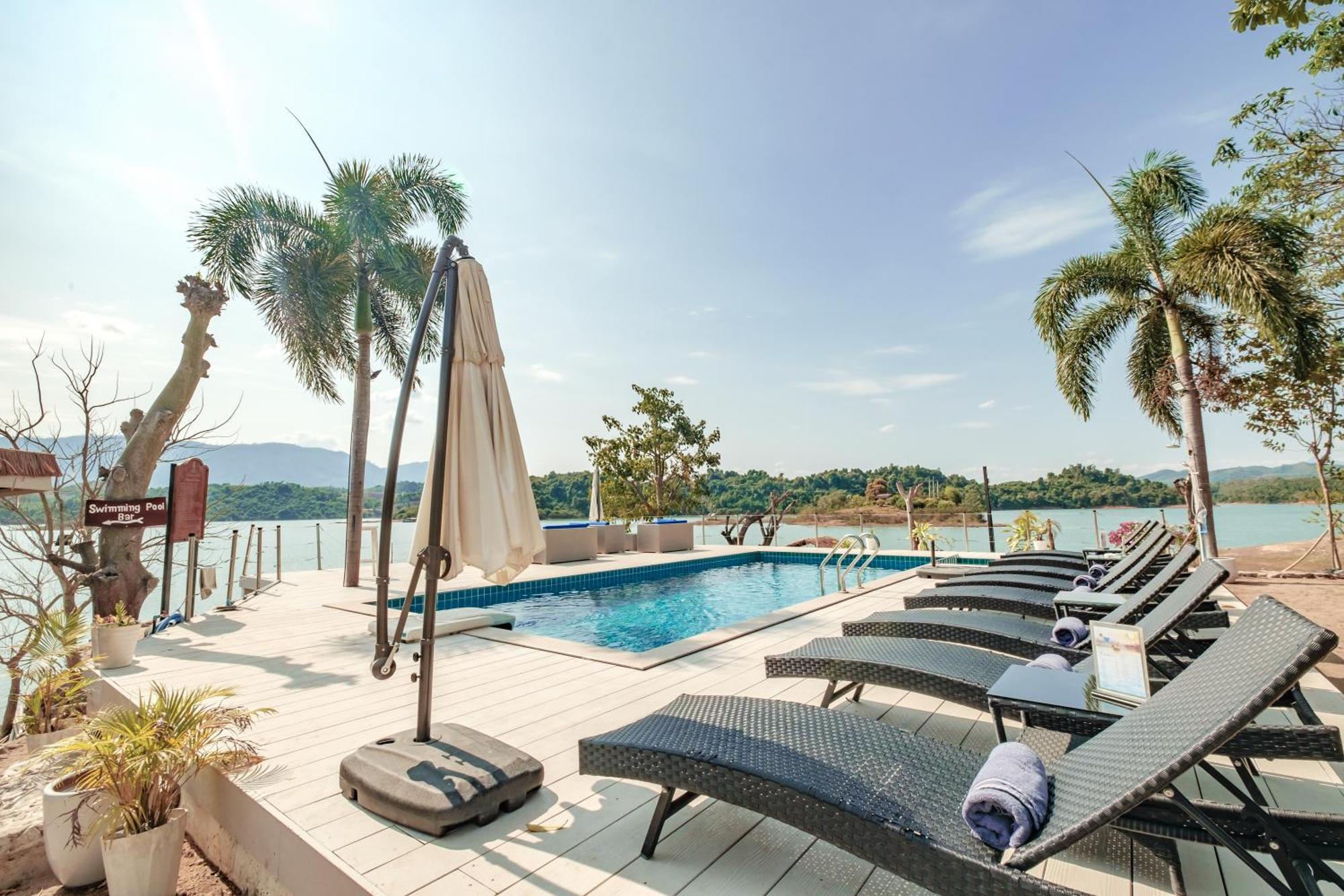 The Sanctuary Nam Ngum Beach Resort Vang Vieng Exterior photo