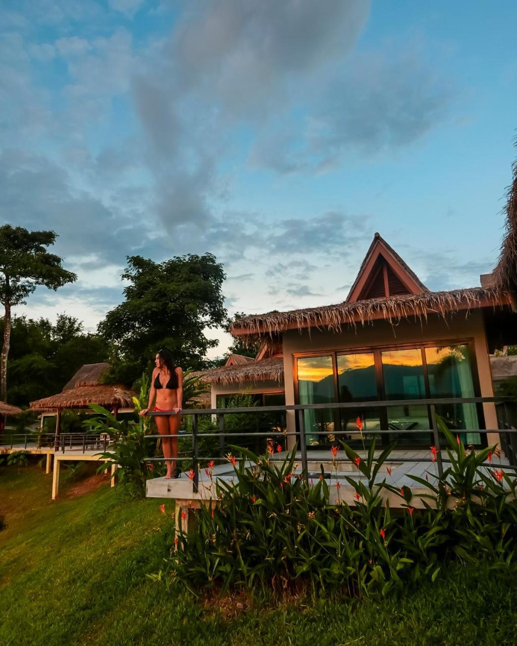 The Sanctuary Nam Ngum Beach Resort Vang Vieng Exterior photo