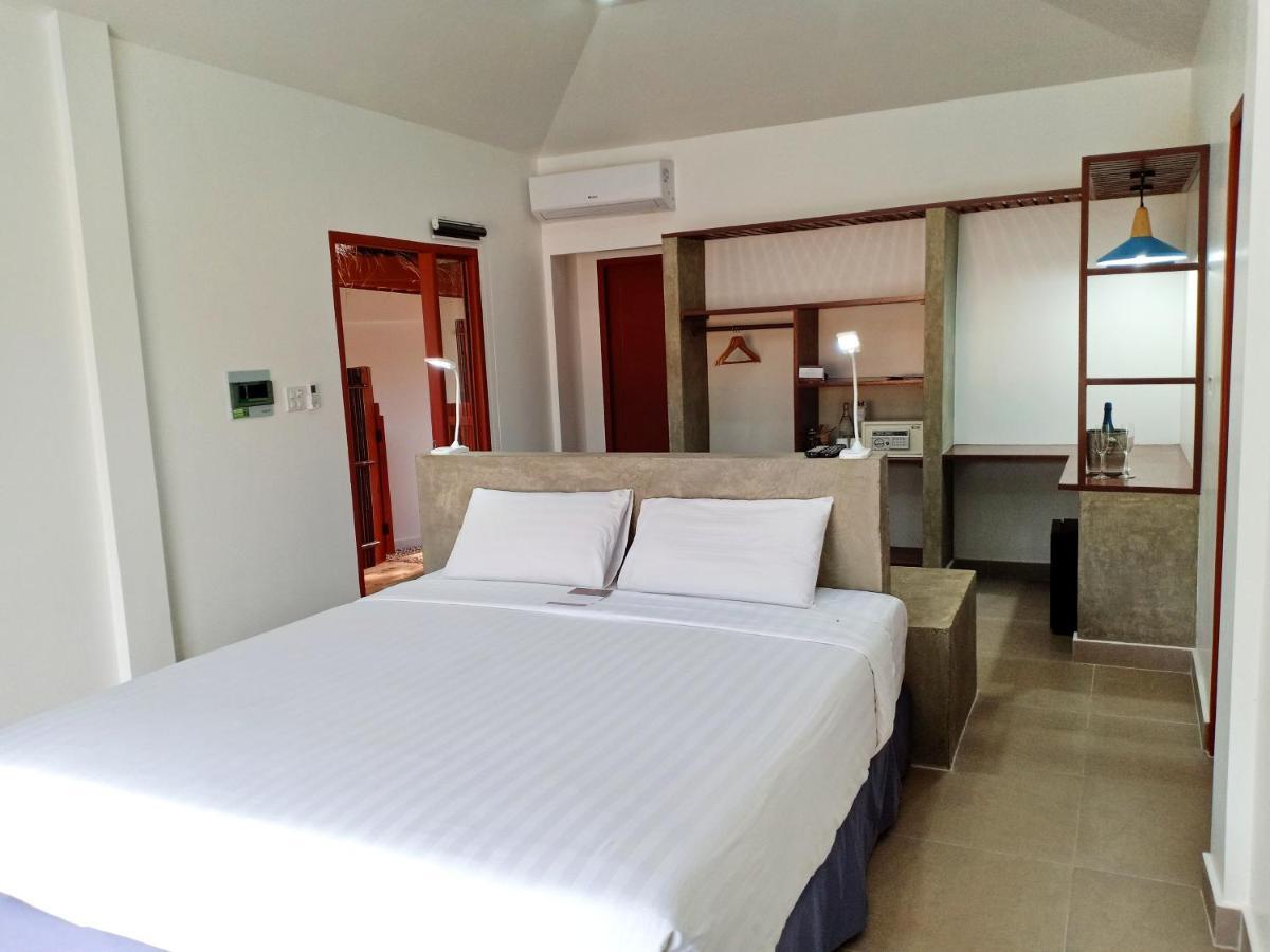 The Sanctuary Nam Ngum Beach Resort Vang Vieng Exterior photo