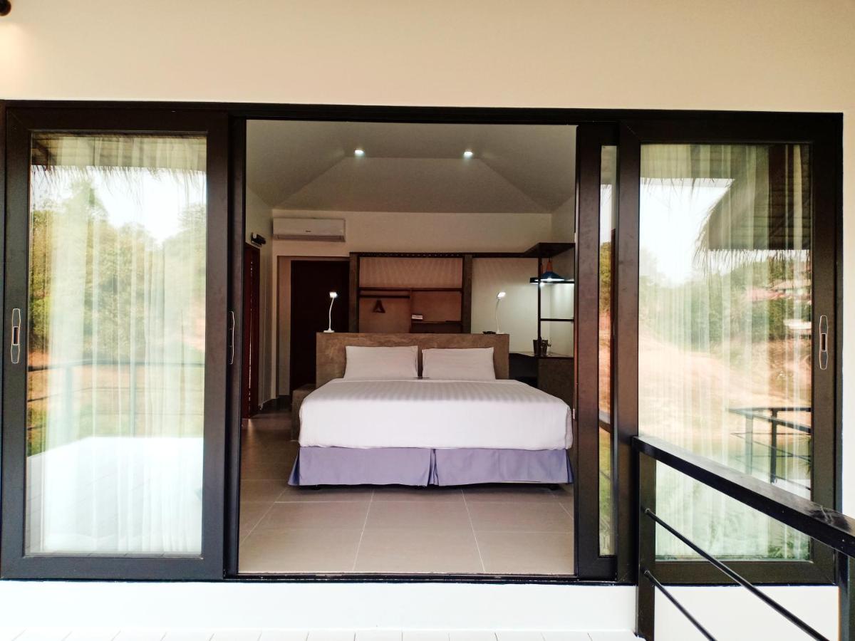 The Sanctuary Nam Ngum Beach Resort Vang Vieng Exterior photo