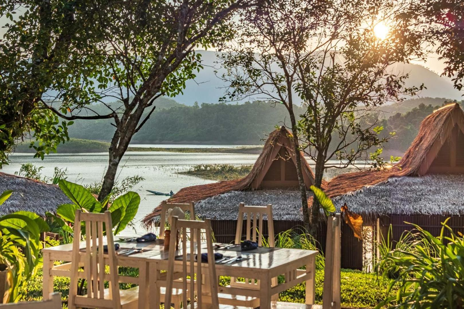 The Sanctuary Nam Ngum Beach Resort Vang Vieng Exterior photo